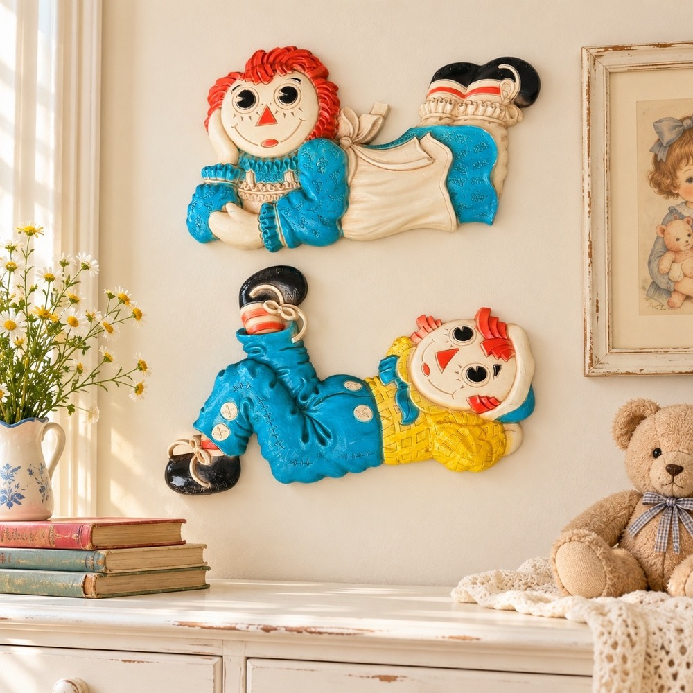 Vintage 1977 Syroco Raggedy Ann and Andy Wall Hanging Plaques Set of 2 7505 7506
